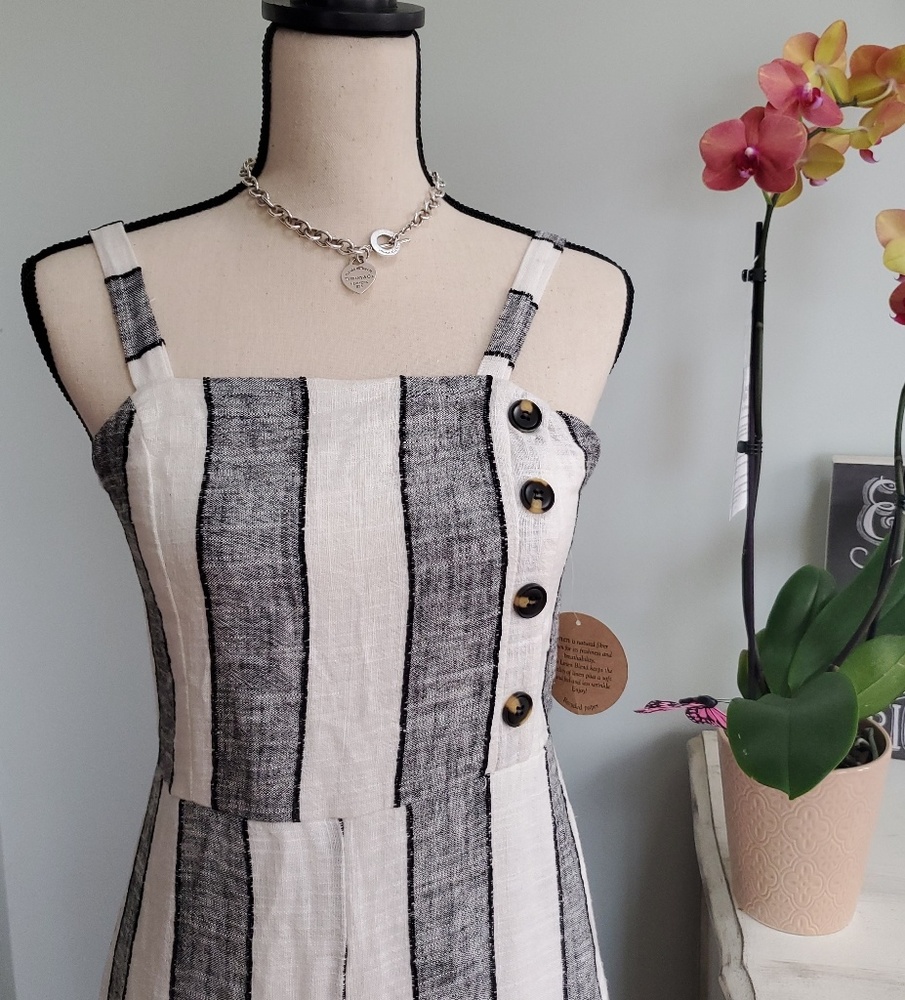 More coming🔥🔥! Linen Blend Gray Striped Jumpsuit - Picture 3 of 4